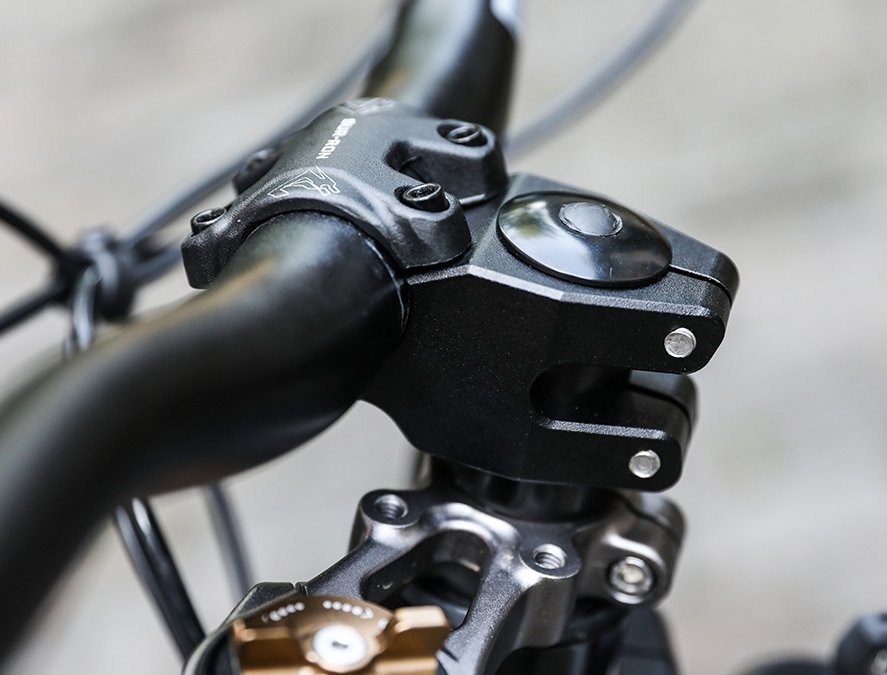 Light Bee Handlebar Mount Stem (2024 and earlier) — Surron Canada